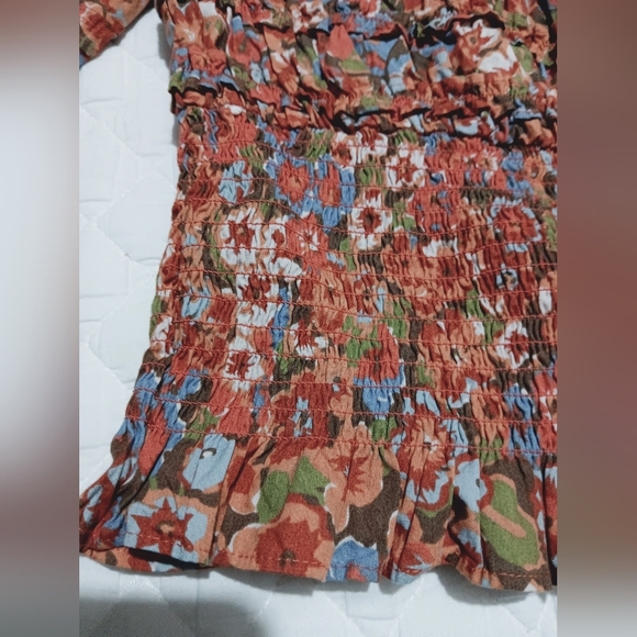 House of Harlow 1960 Puff Sleeve Floral Smocked Blouse Size L - Picture 3 of 8